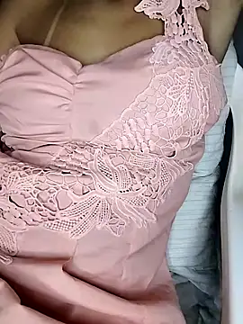 Snapshot of fofinhaa12 chatting on 02/13/25, 04:28 fofinhaa12 online show from 02/13/25, 04:28