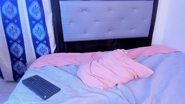 Snapshot of Johhan__Lee chatting on 01/09/25, 05:02 Johhan Lee online show from 01/09/25, 05:02