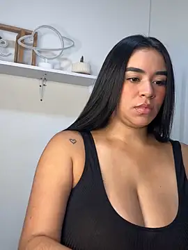 Snapshot of kristynmassey chatting on 09/11/25, 09:26 kristynmassey online show from 09/11/25, 09:26