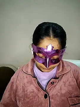 bigtitsqueen online show from 11/12/25, 04:57