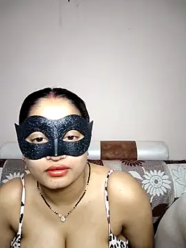 bigtitsqueen online show from 04/04/26, 08:01