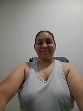 Snapshot of MirandaSoto chatting on 06/01/26, 03:41 MirandaSoto online show from 06/01/26, 03:41