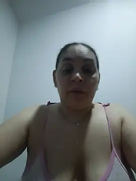 Snapshot of MirandaSoto chatting on 07/15/26, 04:18 MirandaSoto online show from 07/15/26, 04:18