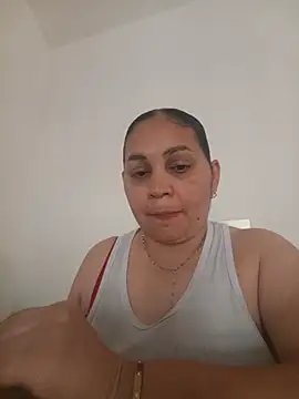 Snapshot of MirandaSoto chatting on 07/16/26, 06:58 MirandaSoto online show from 07/16/26, 06:58