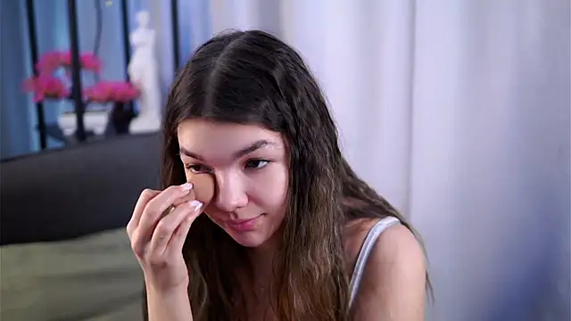 VeronaAppleberry online show from 04/22/26, 01:19