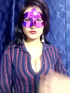 Snapshot of Stripy_Doll chatting on 12/03/24, 01:54 Stripy Doll online show from 12/03/24, 01:54