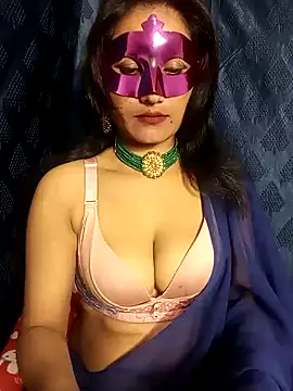 Snapshot of Stripy_Doll chatting on 12/15/24, 08:04 Stripy Doll online show from 12/15/24, 08:04