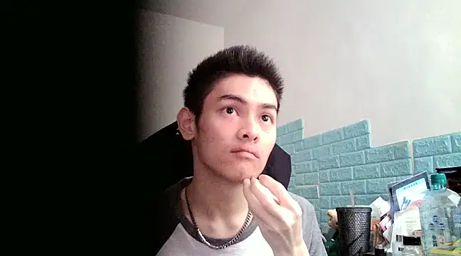 Snapshot of thisisbook_223 chatting on 12/17/24, 07:18 thisisbook 223 online show from 12/17/24, 07:18