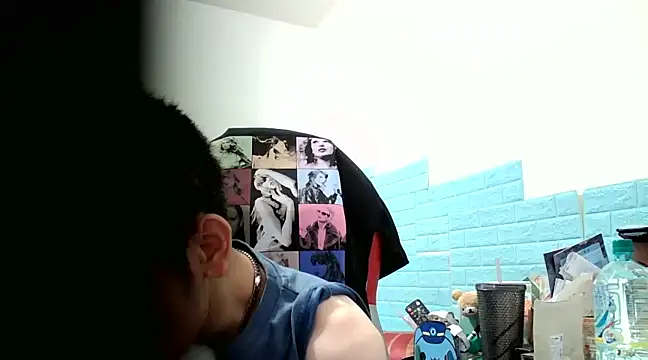 Snapshot of thisisbook_223 chatting on 02/06/25, 06:18 thisisbook 223 online show from 02/06/25, 06:18