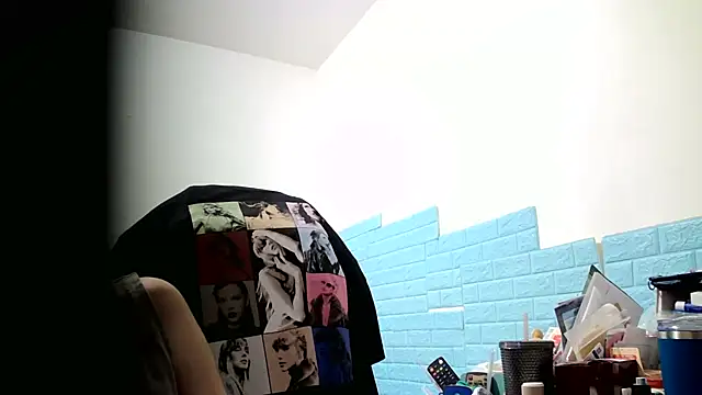 Snapshot of thisisbook_223 chatting on 11/08/25, 09:42 thisisbook 223 online show from 11/08/25, 09:42