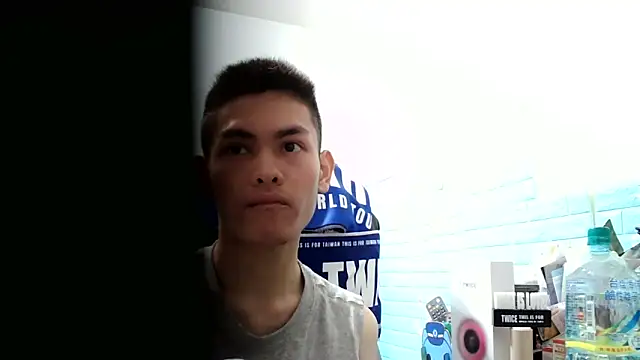 Snapshot of thisisbook_223 chatting on 04/17/26, 10:40 thisisbook 223 online show from 04/17/26, 10:40