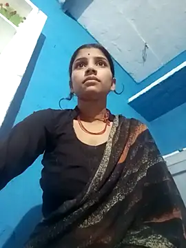 Snapshot of Nisha_Cute chatting on 10/15/25, 11:49 Nisha Cute online show from 10/15/25, 11:49