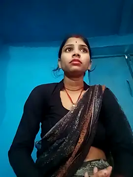 Snapshot of Nisha_Cute chatting on 10/19/25, 07:42 Nisha Cute online show from 10/19/25, 07:42