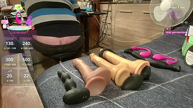 misteryman1956 online show from 09/27/25, 03:50