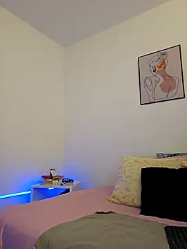 Snapshot of VictoriaEvaans_ chatting on 11/04/25, 09:47 VictoriaEvaans online show from 11/04/25, 09:47