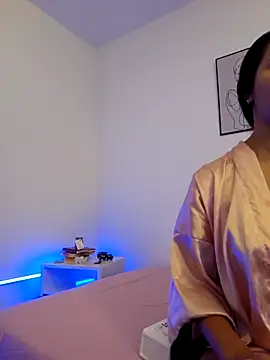 Snapshot of VictoriaEvaans_ chatting on 11/12/25, 10:41 VictoriaEvaans online show from 11/12/25, 10:41