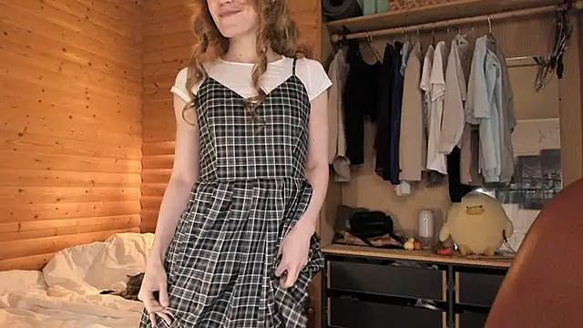 such juicee online show from 12/03/24, 01:08