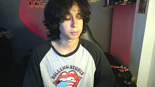 Snapshot of kairozz chatting on 02/08/25, 06:12 kairozz online show from 02/08/25, 06:12