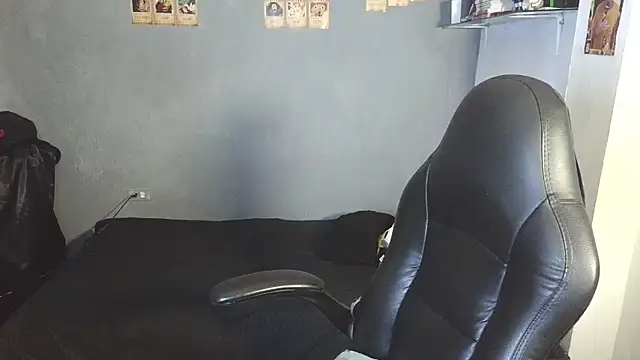 Snapshot of kairozz chatting on 02/19/25, 04:44 kairozz online show from 02/19/25, 04:44