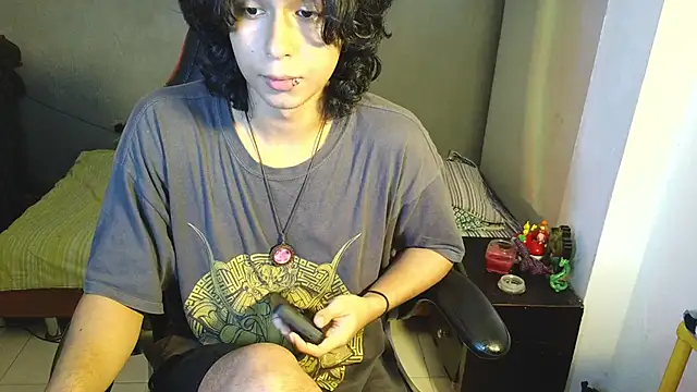 Snapshot of kairozz chatting on 02/27/25, 07:37 kairozz online show from 02/27/25, 07:37