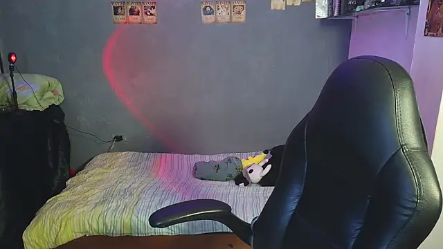 Snapshot of kairozz chatting on 03/08/25, 12:00 kairozz online show from 03/08/25, 12:00