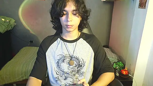 Snapshot of kairozz chatting on 03/08/25, 07:20 kairozz online show from 03/08/25, 07:20