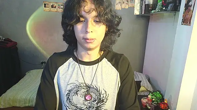 Snapshot of kairozz chatting on 03/09/25, 10:30 kairozz online show from 03/09/25, 10:30