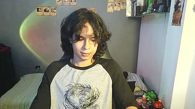 Snapshot of kairozz chatting on 03/10/25, 01:34 kairozz online show from 03/10/25, 01:34