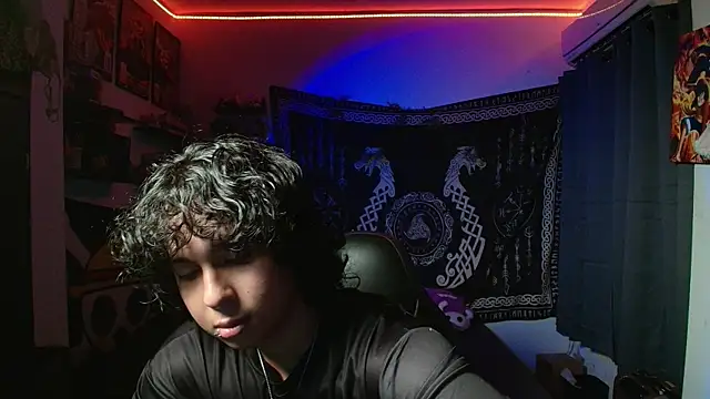 Snapshot of kairozz chatting on 11/15/25, 07:32 kairozz online show from 11/15/25, 07:32