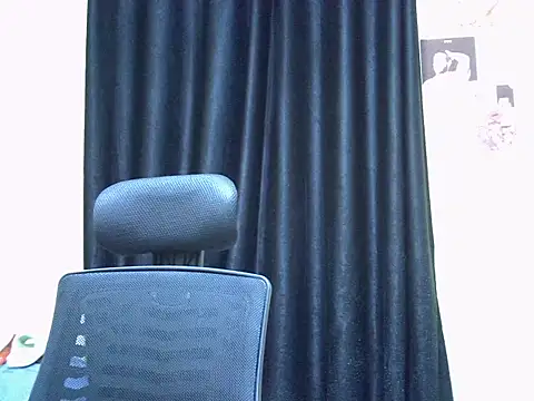 Horny-slut  online show from 04/18/26, 07:58