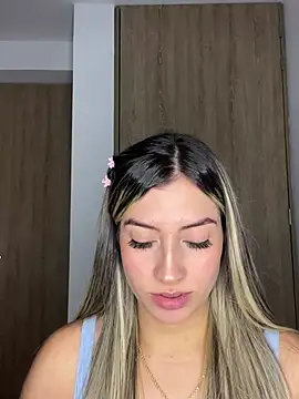 Issabela G1 online show from 02/10/25, 04:41