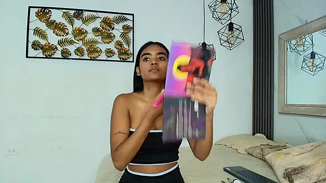 Snapshot of julieta_aguilar1 chatting on 01/19/25, 07:26 julieta aguilar1 online show from 01/19/25, 07:26