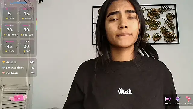 Snapshot of julieta_aguilar1 chatting on 09/25/25, 07:17 julieta aguilar1 online show from 09/25/25, 07:17