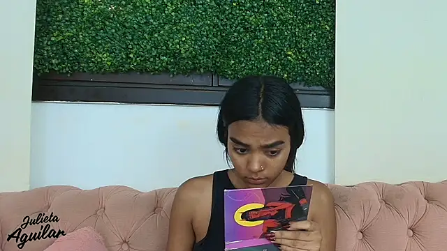 julieta aguilar1 online show from 04/10/26, 09:19