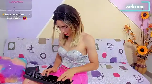 Snapshot of KurumetWink10 chatting on 12/22/24, 04:06 KurumetWink10 online show from 12/22/24, 04:06