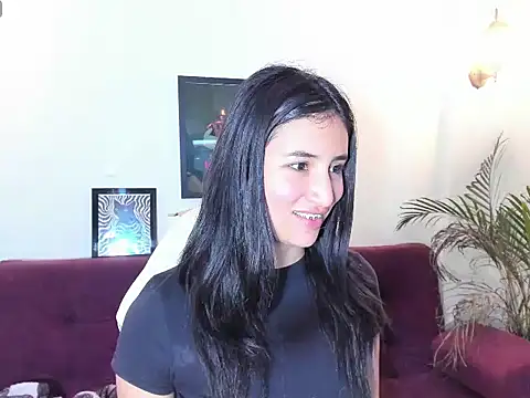 paulinamoons1 online show from 12/14/25, 05:24
