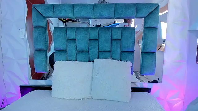 Nanda Vixen online show from 02/18/25, 08:25