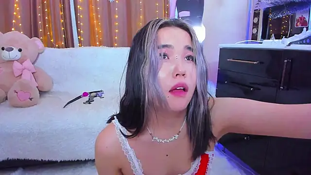 Snapshot of Dollyaa chatting on 12/29/24, 02:42 Dollyaa online show from 12/29/24, 02:42