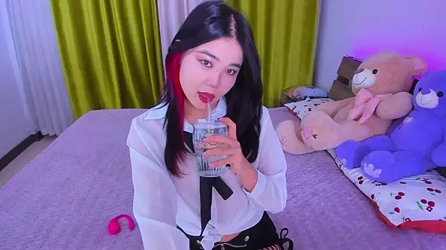 Snapshot of Dollyaa chatting on 10/04/25, 12:36 Dollyaa online show from 10/04/25, 12:36