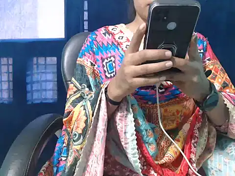Snapshot of Yashi chatting on 09/22/25, 09:11 Yashi online show from 09/22/25, 09:11