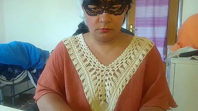 Ninalapiccolina online show from 05/07/26, 01:49