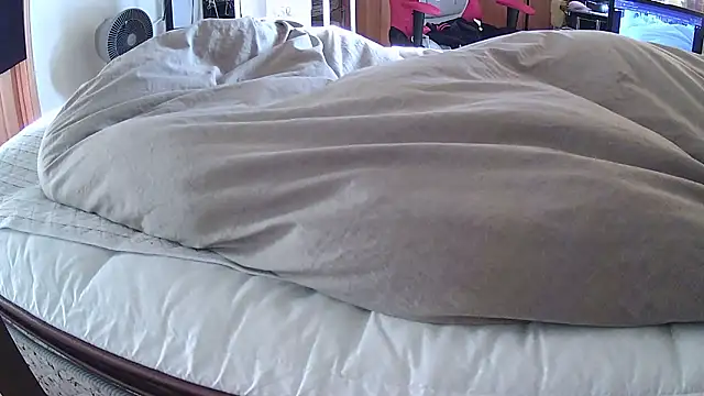 qoooqing67 online show from 04/24/26, 08:55