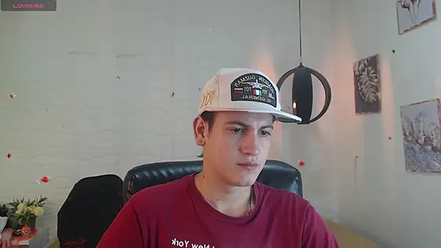 Snapshot of Cerokershelby chatting on 12/15/24, 05:45 Cerokershelby online show from 12/15/24, 05:45