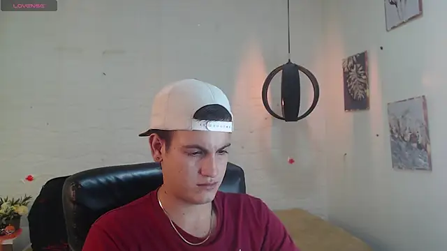 Snapshot of Cerokershelby chatting on 12/15/24, 08:52 Cerokershelby online show from 12/15/24, 08:52