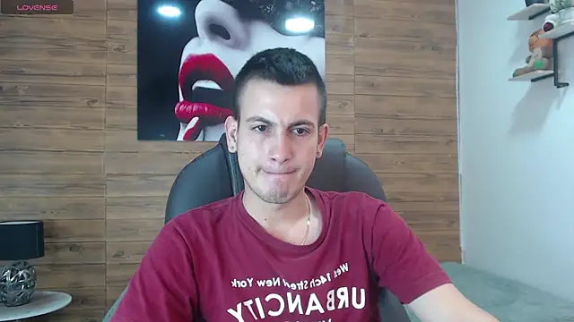 Snapshot of Cerokershelby chatting on 01/16/25, 05:11 Cerokershelby online show from 01/16/25, 05:11