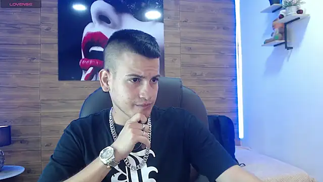 Snapshot of Cerokershelby chatting on 02/08/25, 09:04 Cerokershelby online show from 02/08/25, 09:04