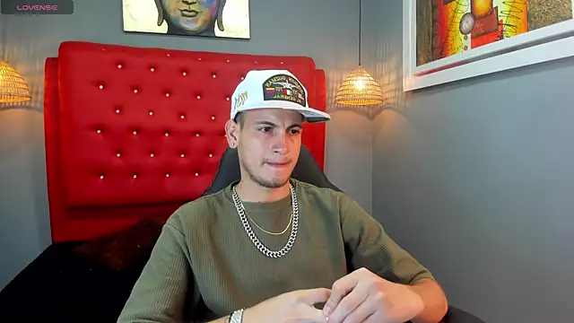 Snapshot of Cerokershelby chatting on 02/13/25, 09:17 Cerokershelby online show from 02/13/25, 09:17