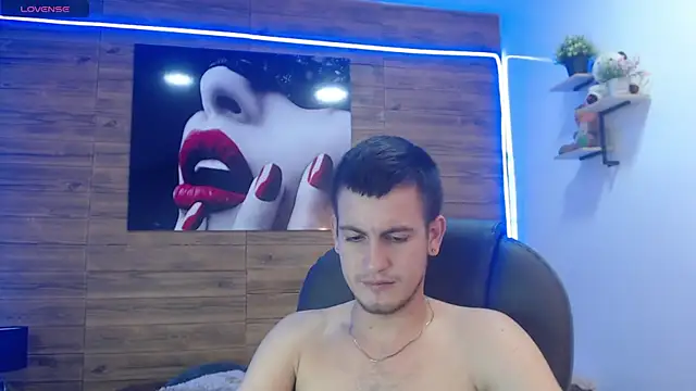 Snapshot of Cerokershelby chatting on 03/15/25, 05:41 Cerokershelby online show from 03/15/25, 05:41