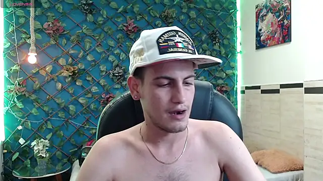 Snapshot of Cerokershelby chatting on 11/26/25, 11:22 Cerokershelby online show from 11/26/25, 11:22