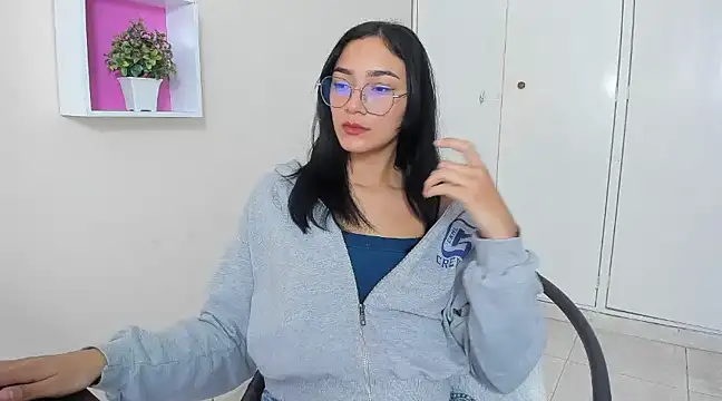 ASIAM BRUNET online show from 03/04/25, 01:59